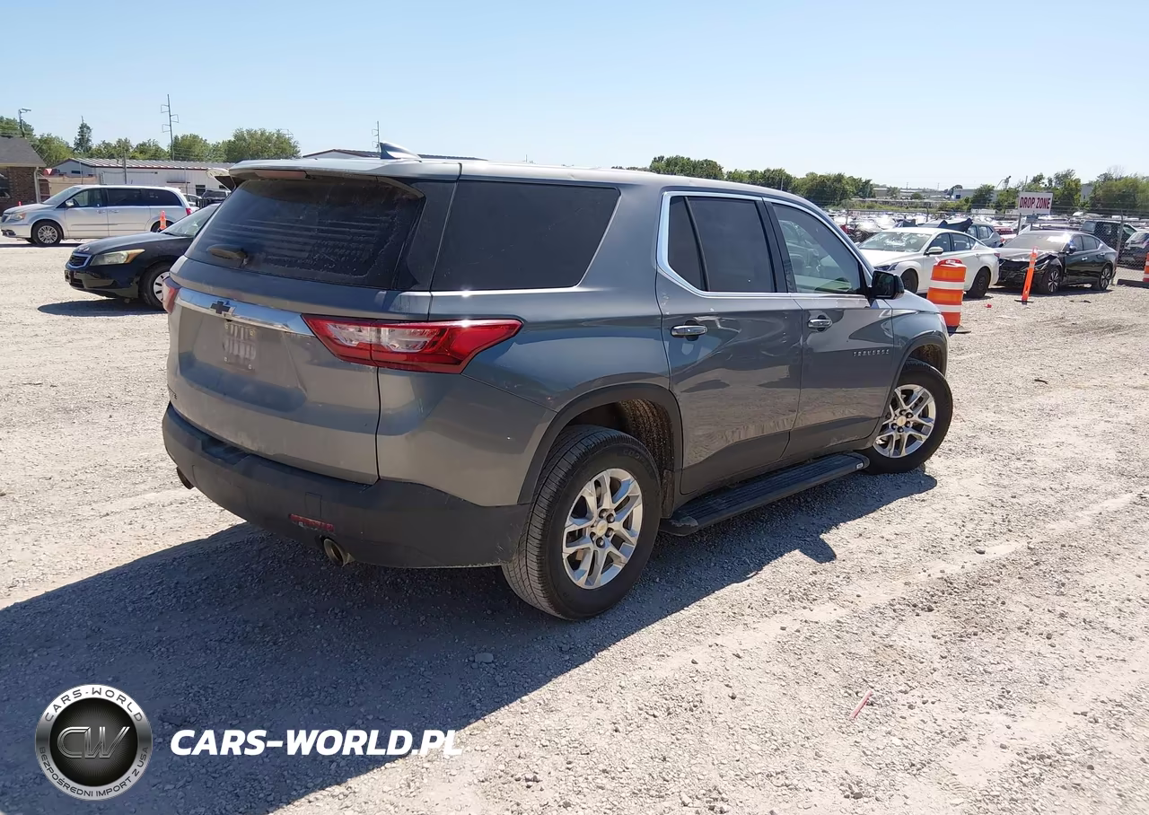 2019 Chevrolet Traverse Ls VIN:1GNERFKW0KJ175403 - 4