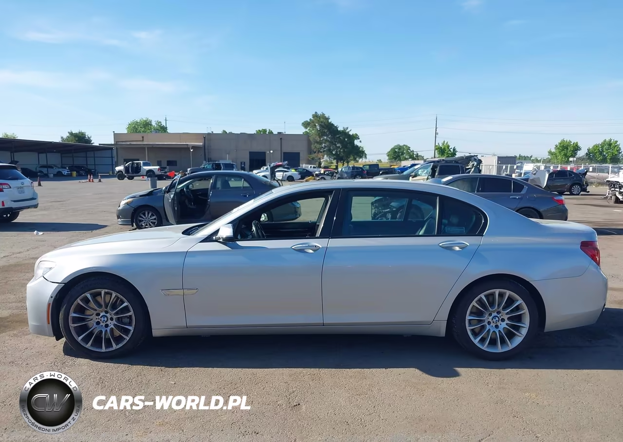 2015 BMW 750Li VIN:WBAYE8C57FD782449 - 14