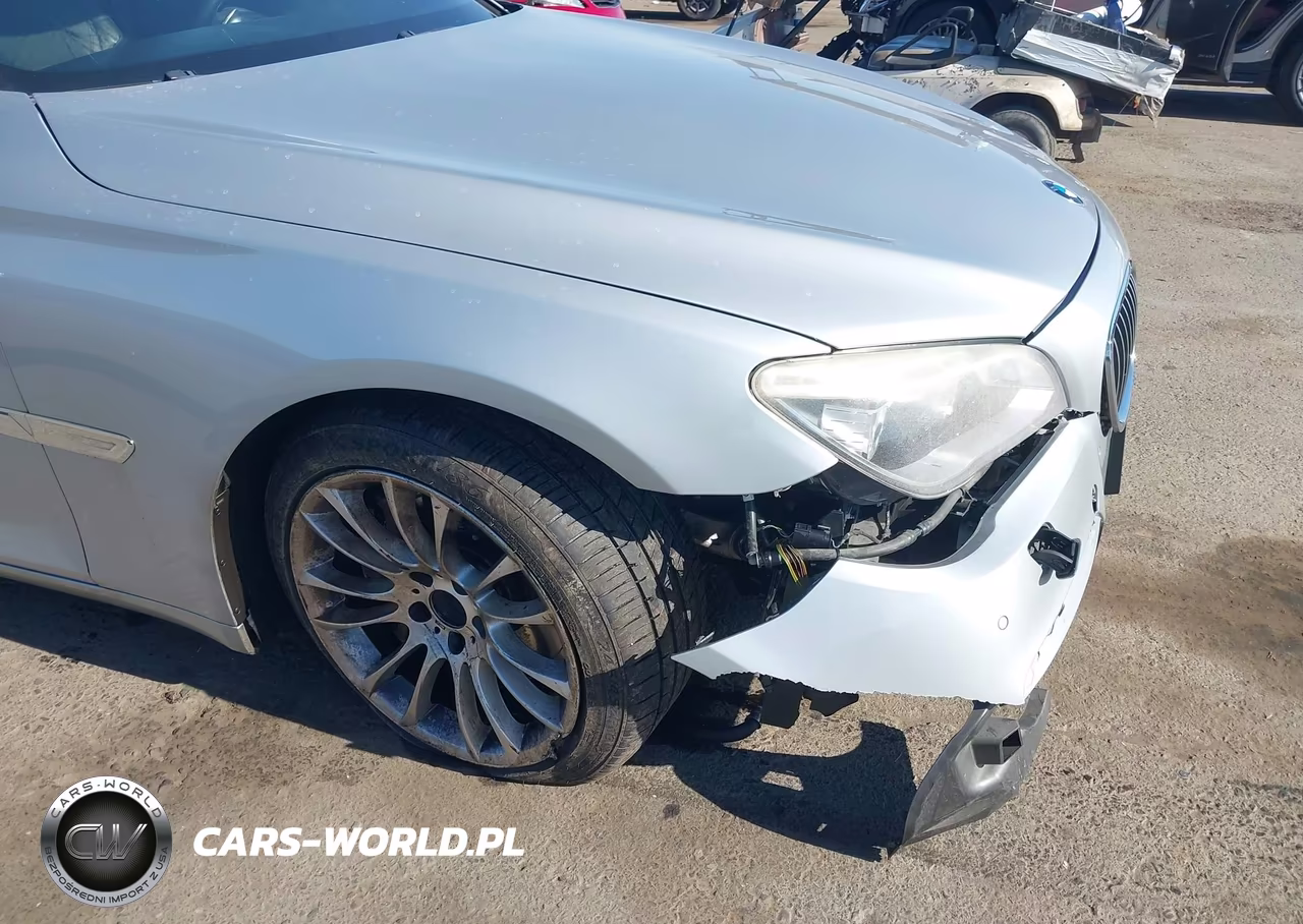2015 BMW 750Li VIN:WBAYE8C57FD782449 - 6