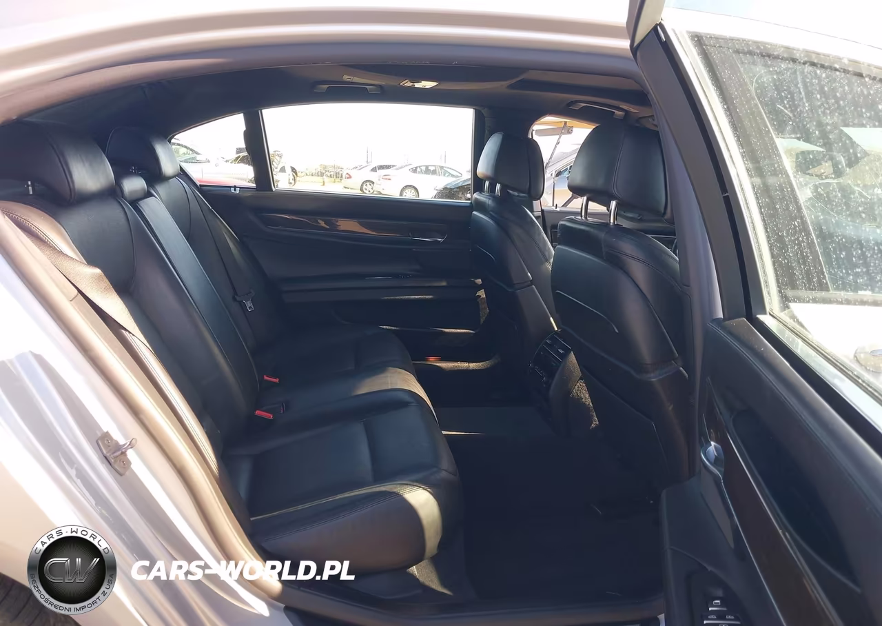2015 BMW 750Li VIN:WBAYE8C57FD782449 - 8
