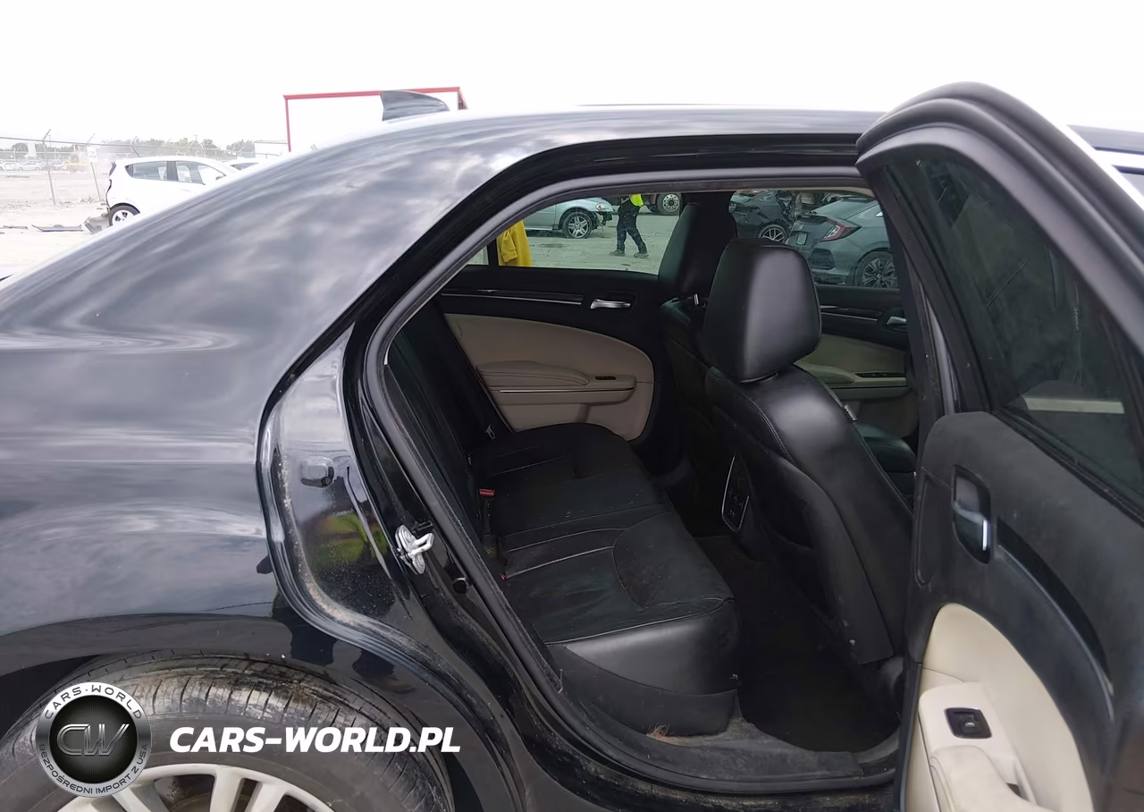 2017 Chrysler 300C VIN:2C3CCAEG4HH591168 - 8