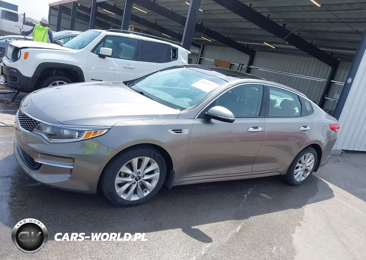 2018 Kia Optima Ex VIN:5XXGU4L37JG206254 - 14