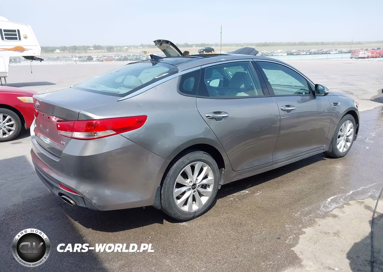 2018 Kia Optima Ex VIN:5XXGU4L37JG206254 - 4