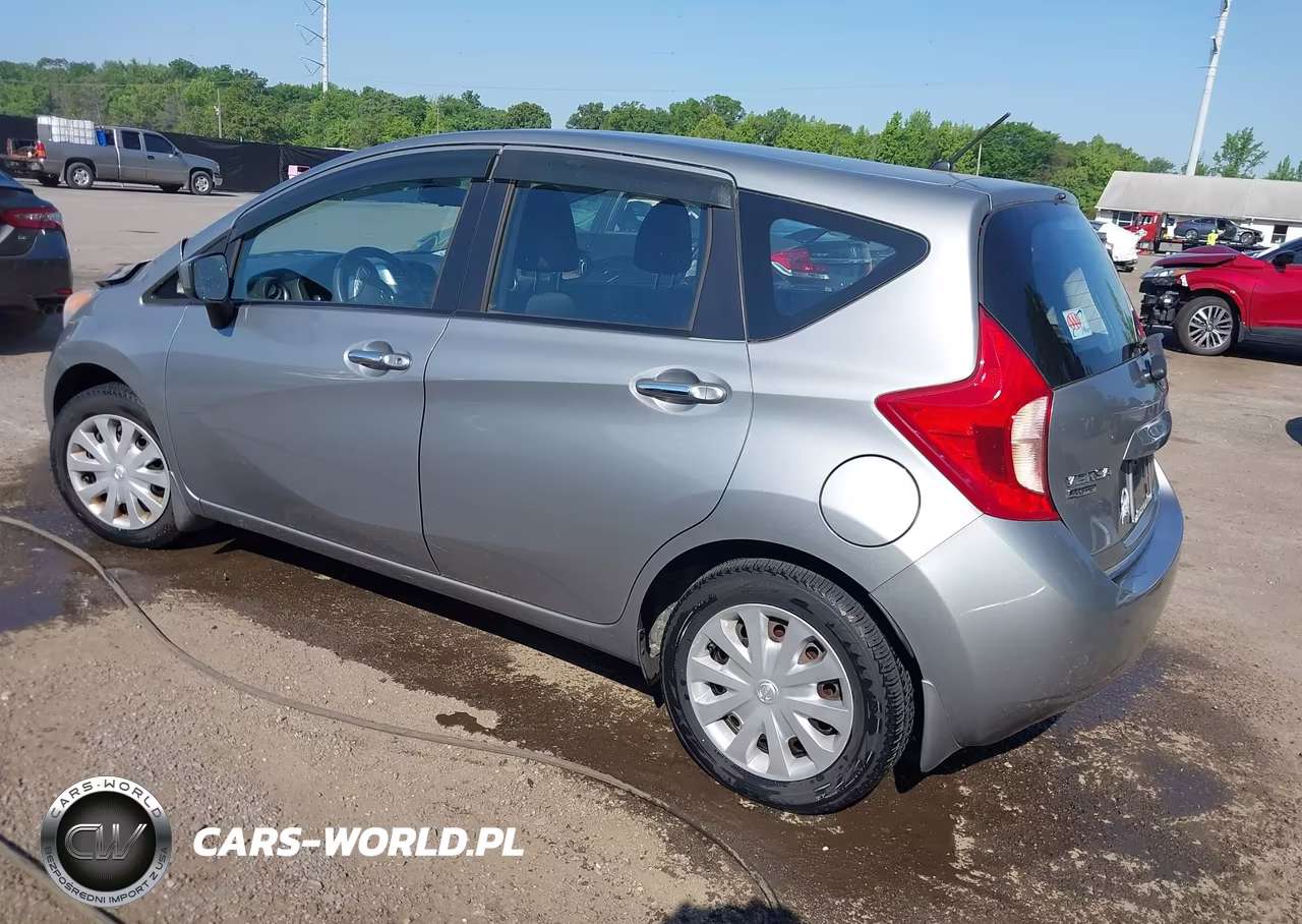2015 Nissan Versa Note S Plus VIN:3N1CE2CP1FL441380 - 3