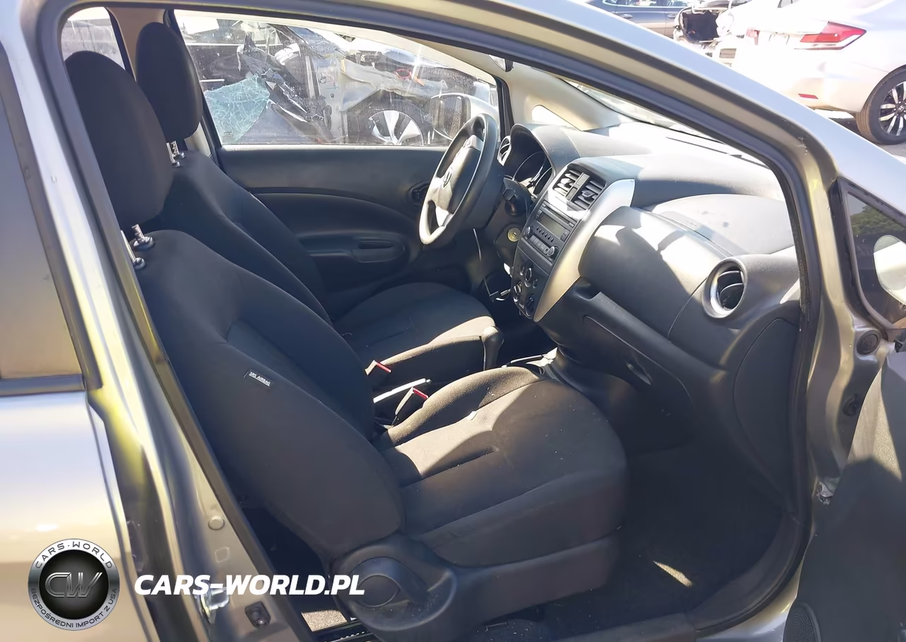 2015 Nissan Versa Note S Plus VIN:3N1CE2CP1FL441380 - 5