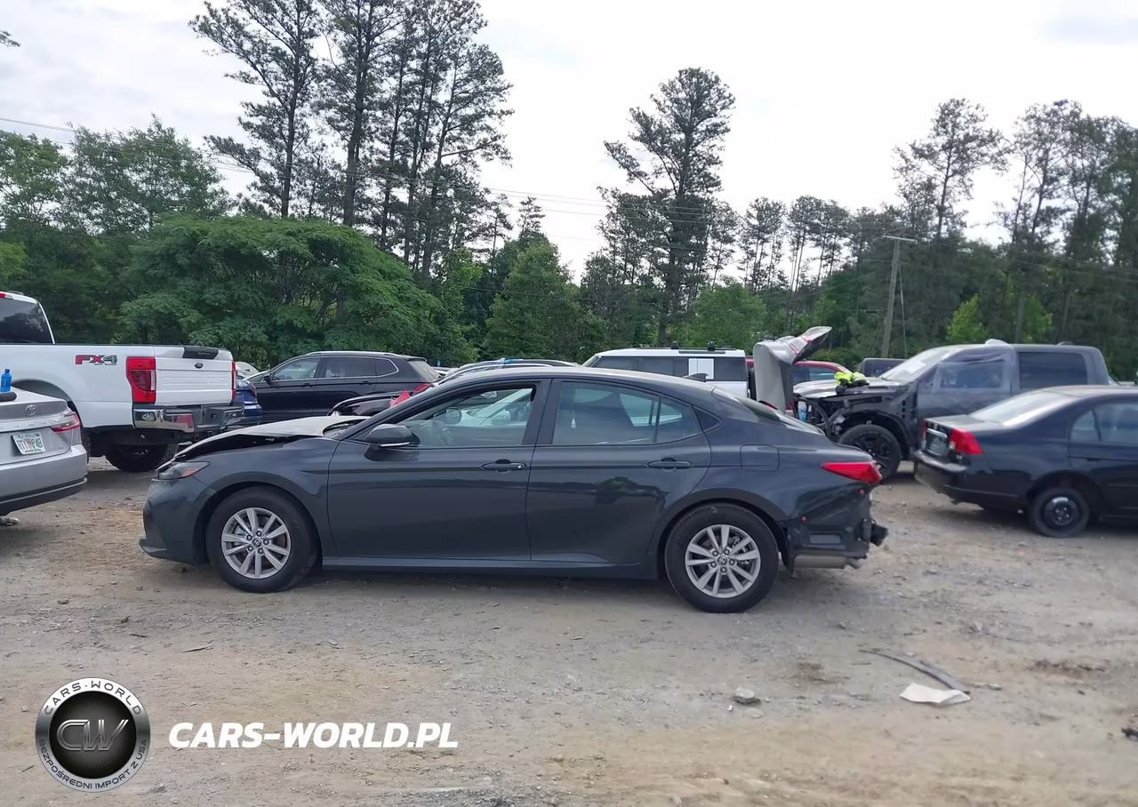 2026 Toyota Camry Le VIN:4T1DAACK6TU268710 - 14
