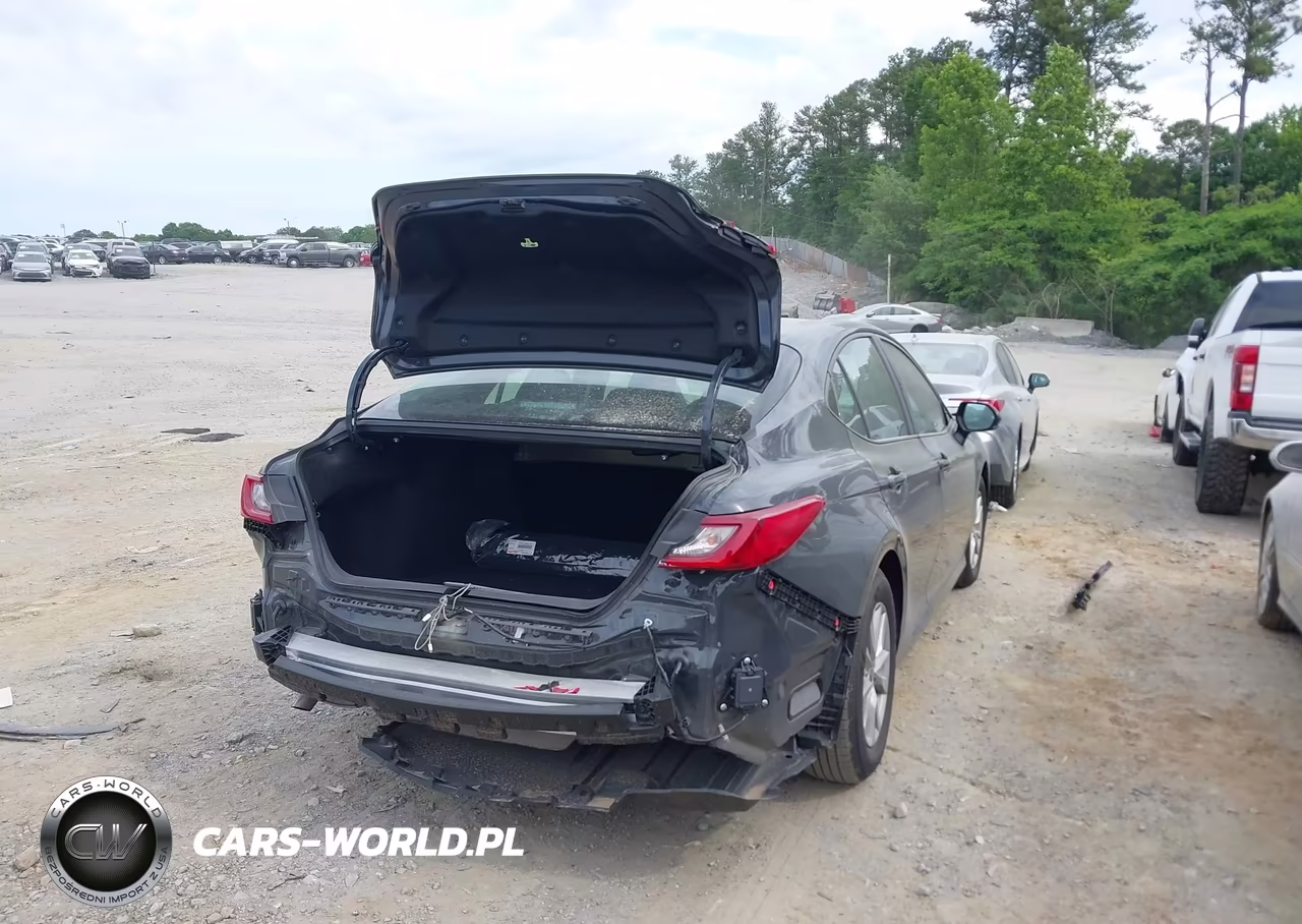 2026 Toyota Camry Le VIN:4T1DAACK6TU268710 - 4
