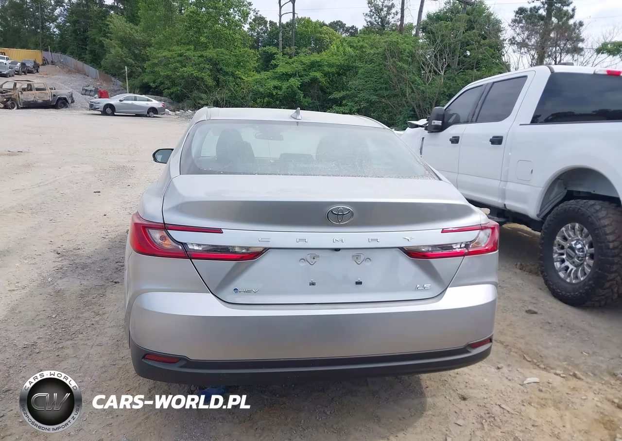 2026 Toyota Camry Le VIN:4T1DAACK0TU255774 - 16