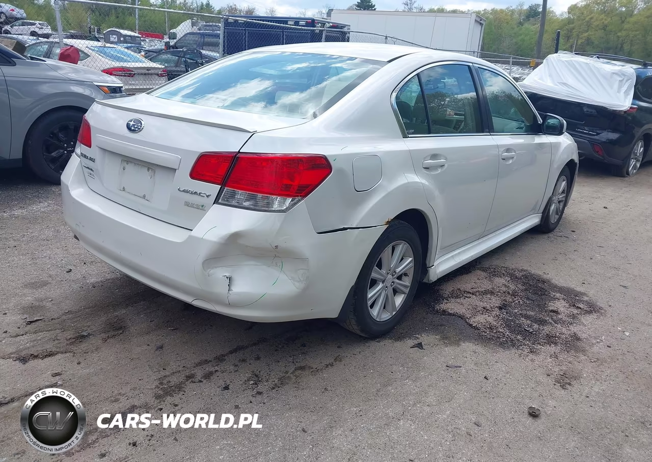 2010 Subaru Legacy 2.5I Premium VIN:4S3BMBC61A3247181 - 4