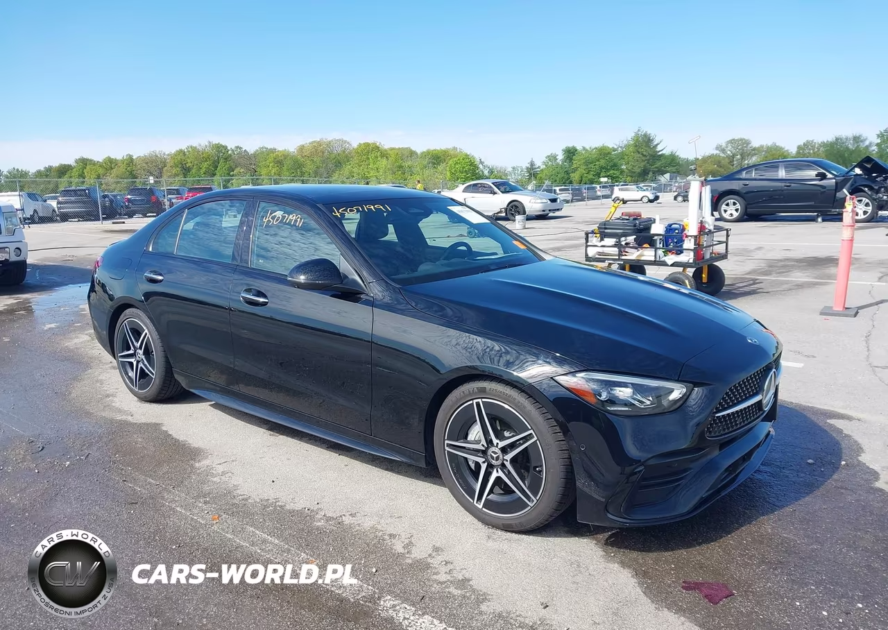 2022 Mercedes-Benz C 300 4Matic – zdjęcie 1 z 11