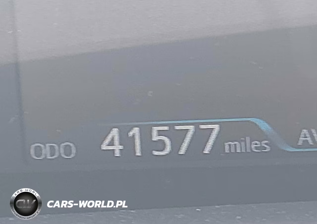 2019 Toyota Prius Le VIN:JTDKARFU8K3076359 - 16