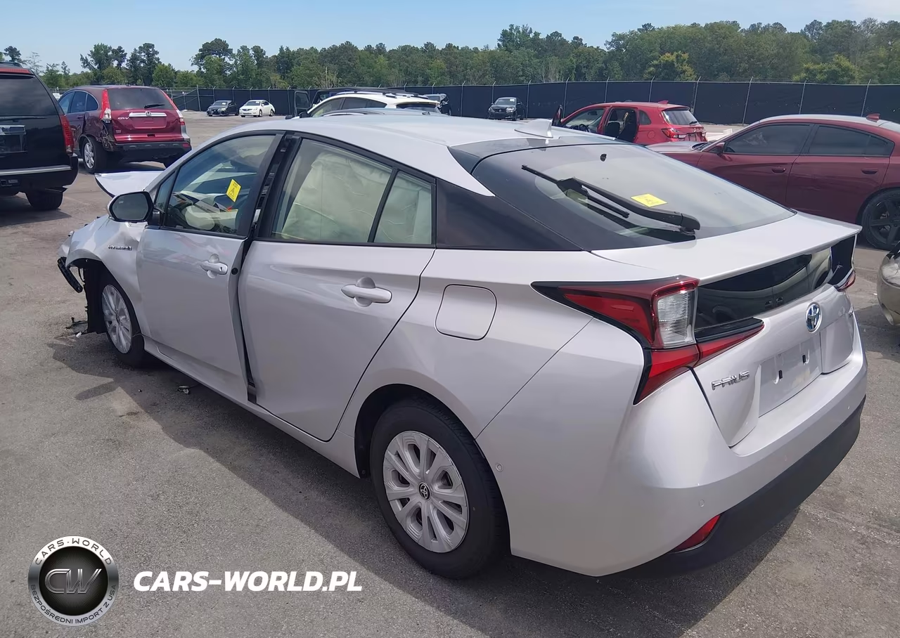 2019 Toyota Prius Le VIN:JTDKARFU8K3076359 - 3