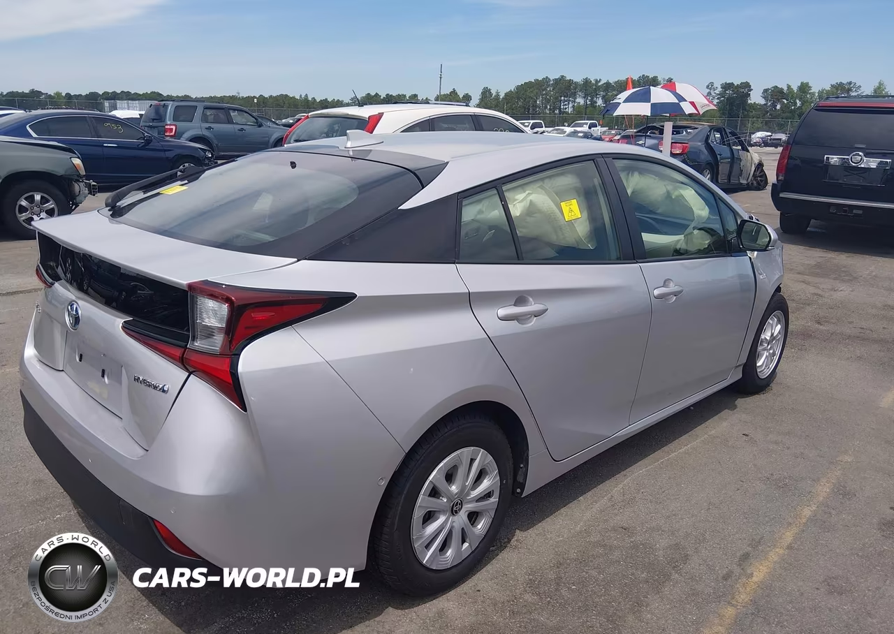 2019 Toyota Prius Le VIN:JTDKARFU8K3076359 - 4