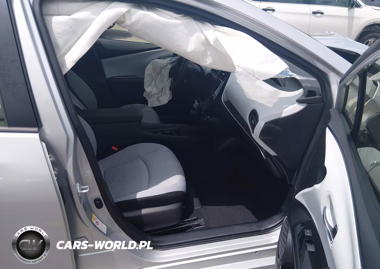 2019 Toyota Prius Le VIN:JTDKARFU8K3076359 - 5