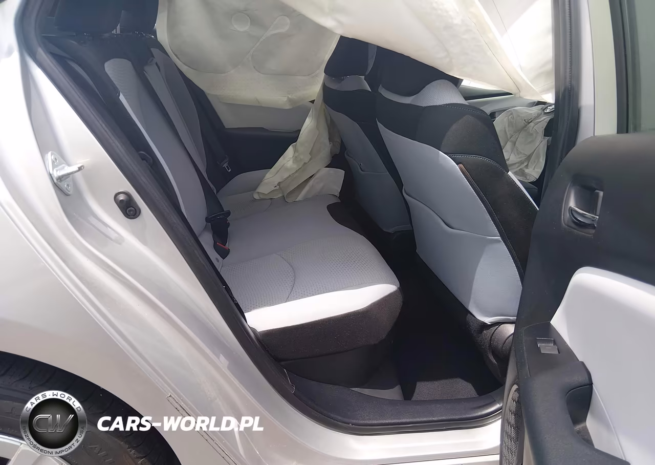 2019 Toyota Prius Le VIN:JTDKARFU8K3076359 - 8