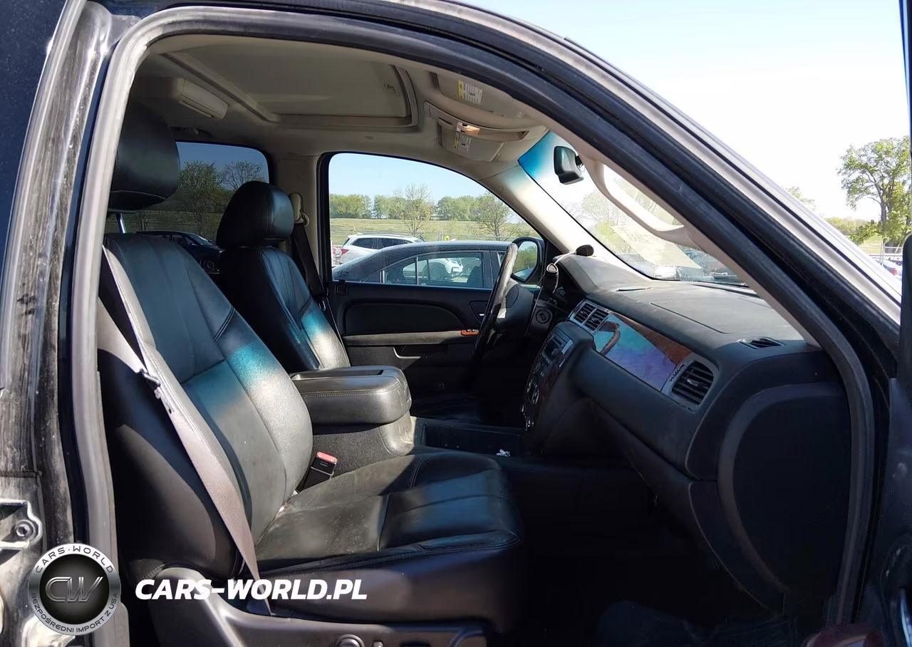 2013 Chevrolet Suburban 1500 Lt VIN:1GNSKJE78DR230120 - 5