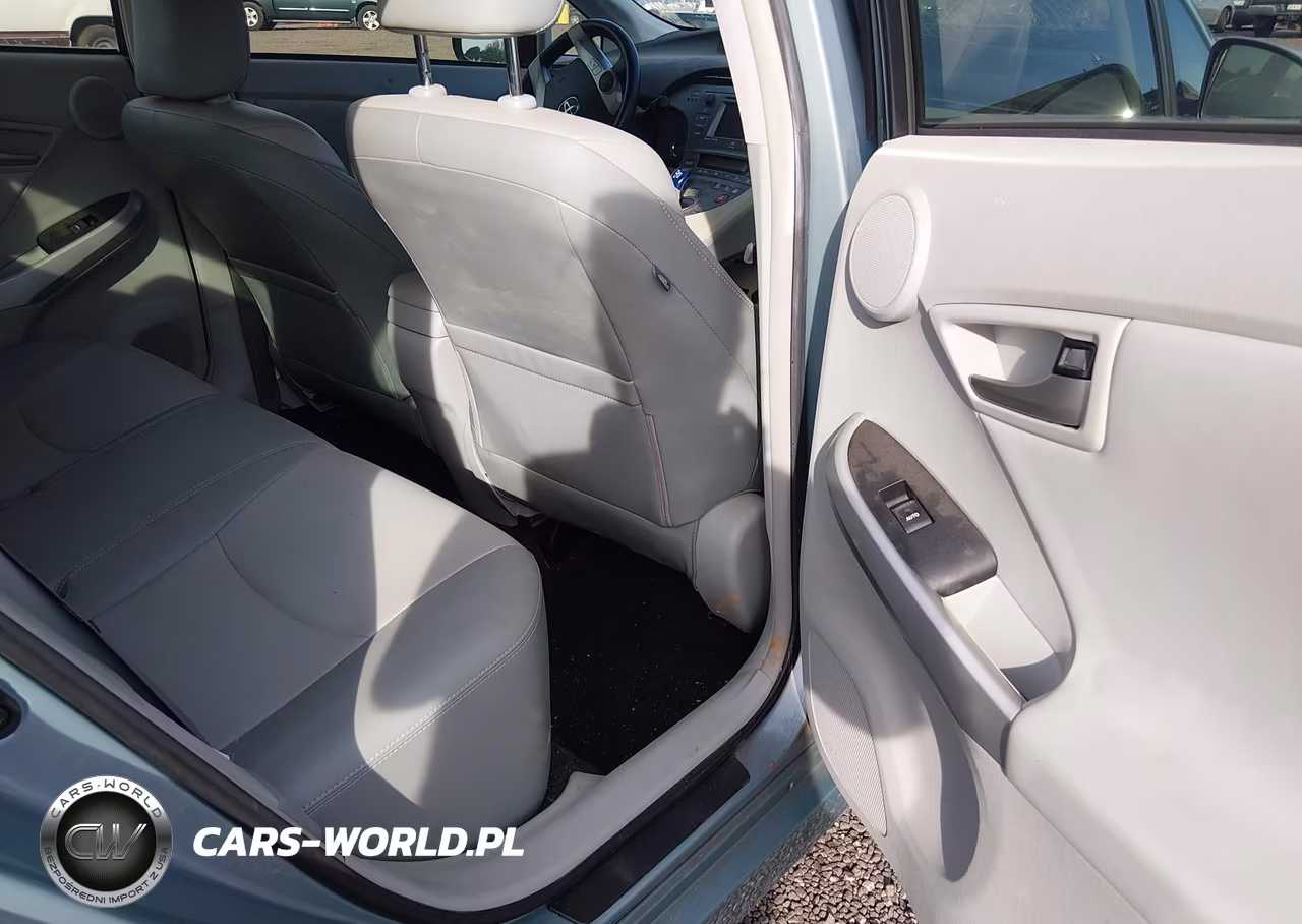 2013 Toyota Prius Four VIN:JTDKN3DU3D1671705 - 8