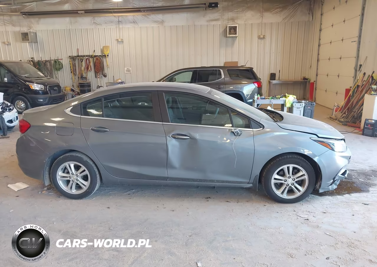 2018 Chevrolet Cruze Lt Auto VIN:1G1BE5SM3J7245187 - 13
