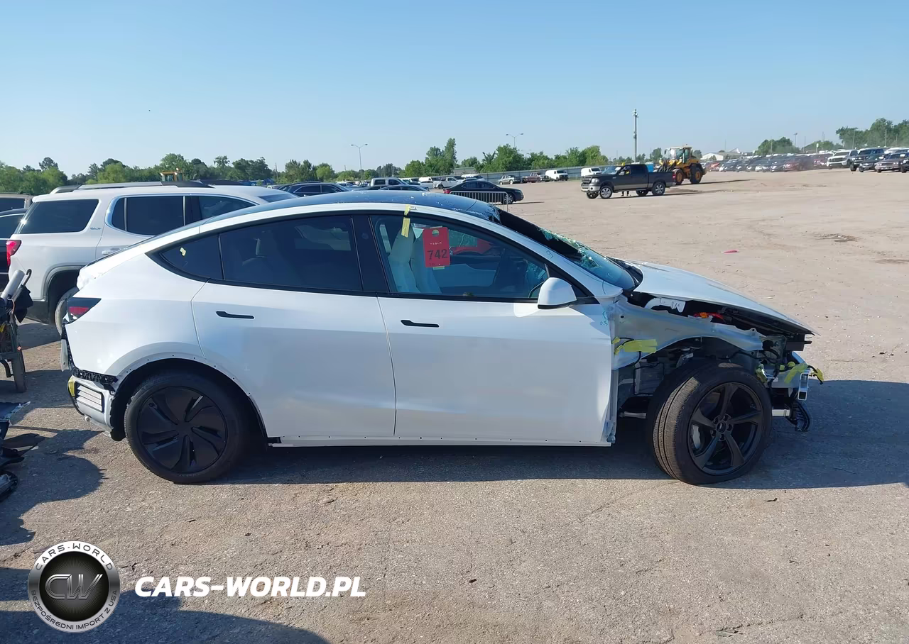 2026 Tesla Model Y Premium Rear-Wheel Drive-Rear-Wheel Drive VIN:7SAYGDED5TA680128 - 14