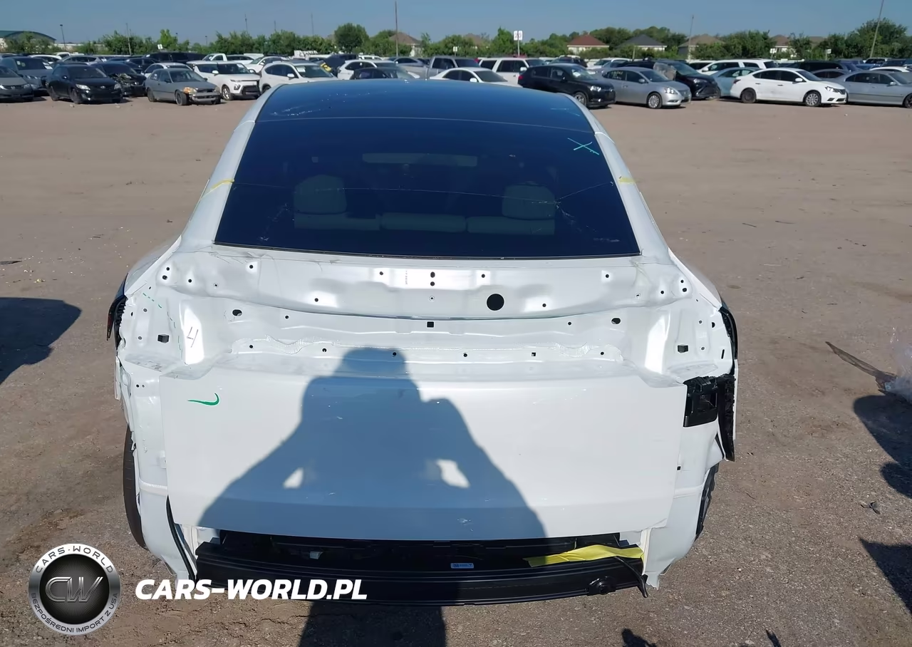 2026 Tesla Model Y Premium Rear-Wheel Drive-Rear-Wheel Drive VIN:7SAYGDED5TA680128 - 17