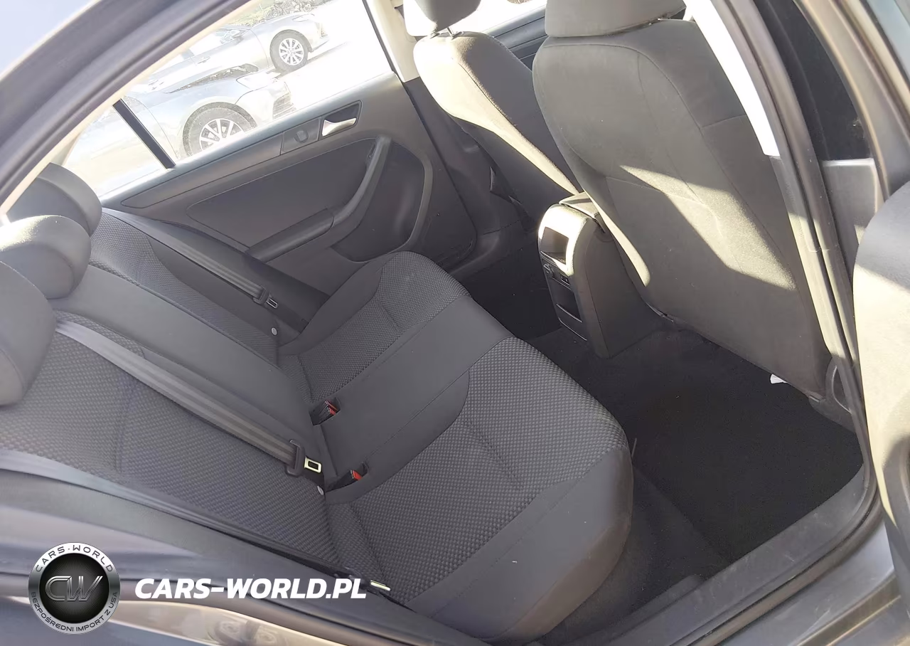 2013 Volkswagen Jetta 2.0L S VIN:3VW2K7AJ7DM261905 - 8