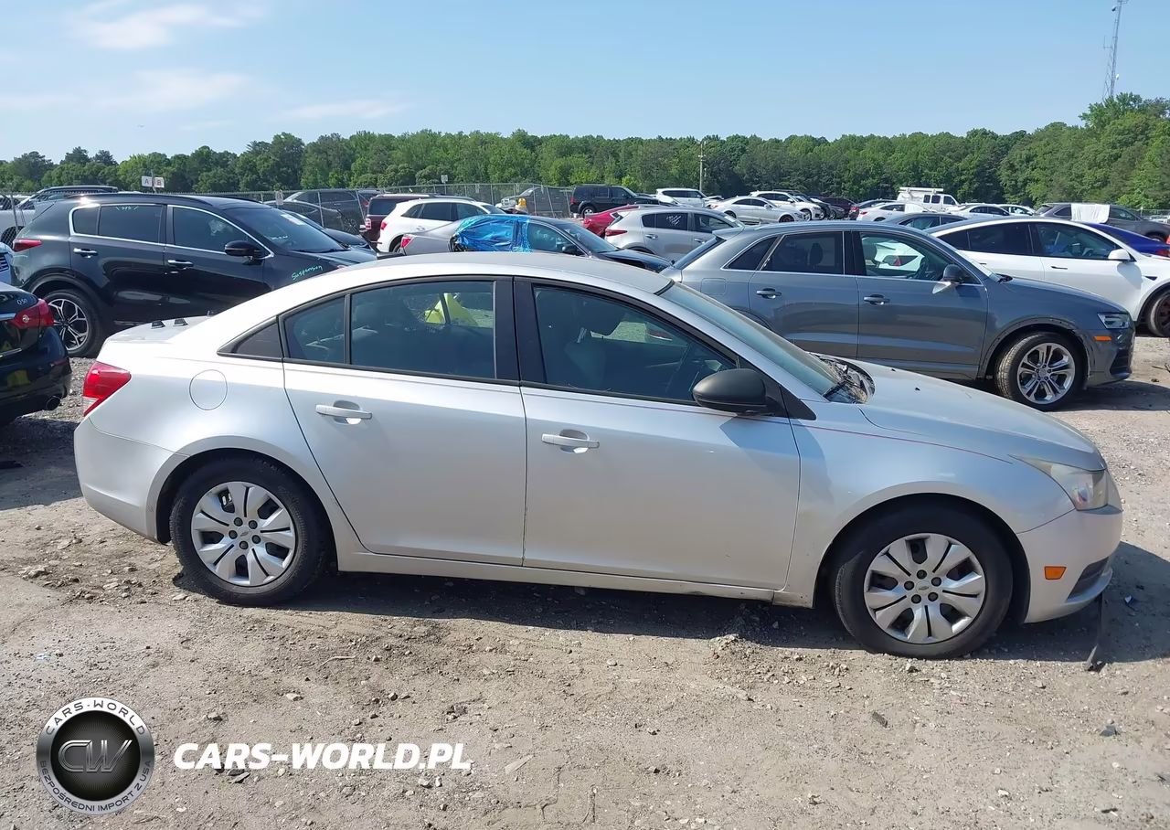 2013 Chevrolet Cruze Ls Auto VIN:1G1PA5SG0D7112161 - 13