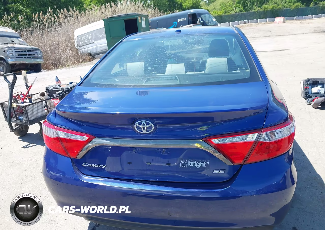 2016 Toyota Camry Se VIN:4T1BF1FK7GU578875 - 16