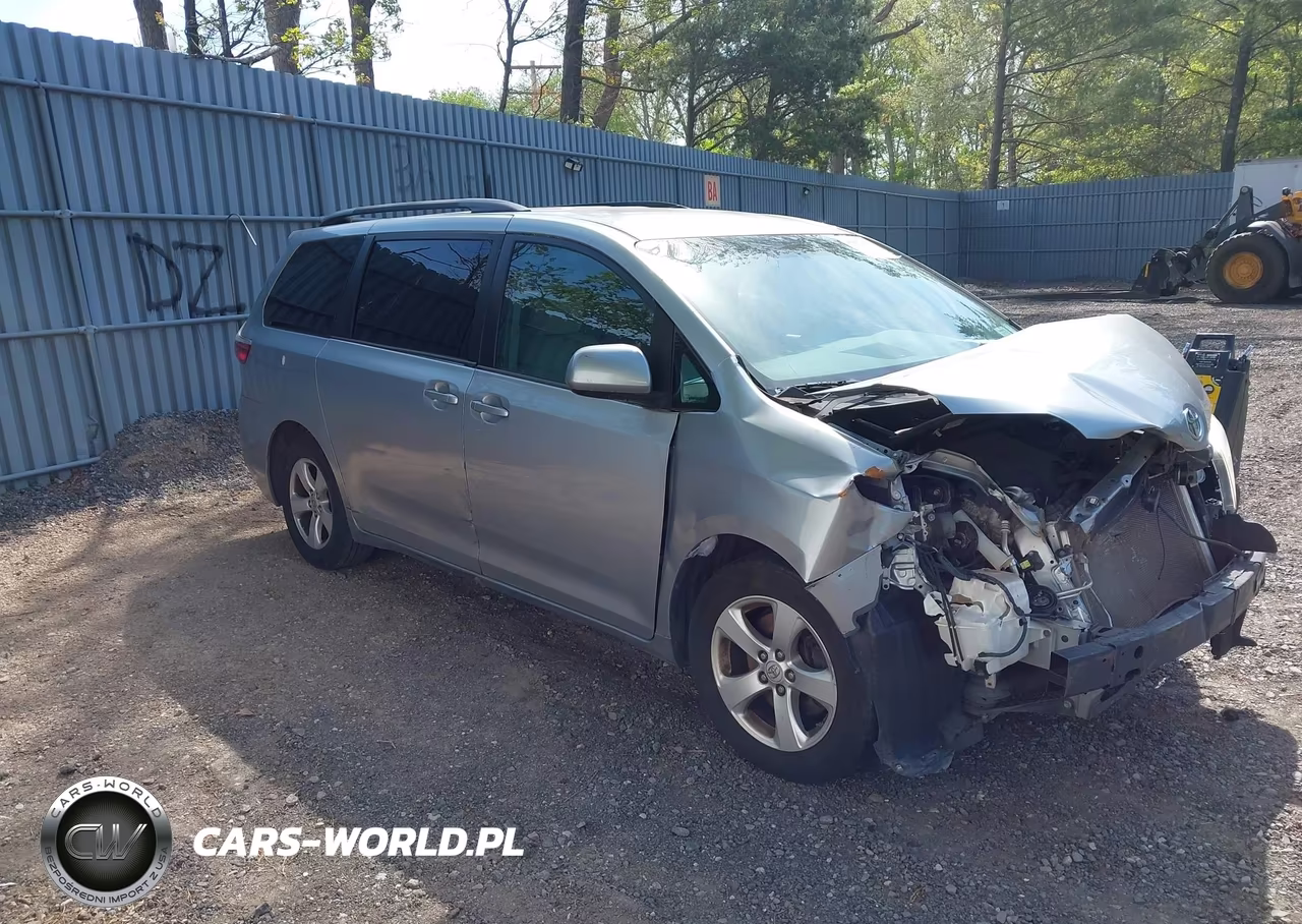 Główne zdjęcie 2016 Toyota Sienna Le 8 Passenger