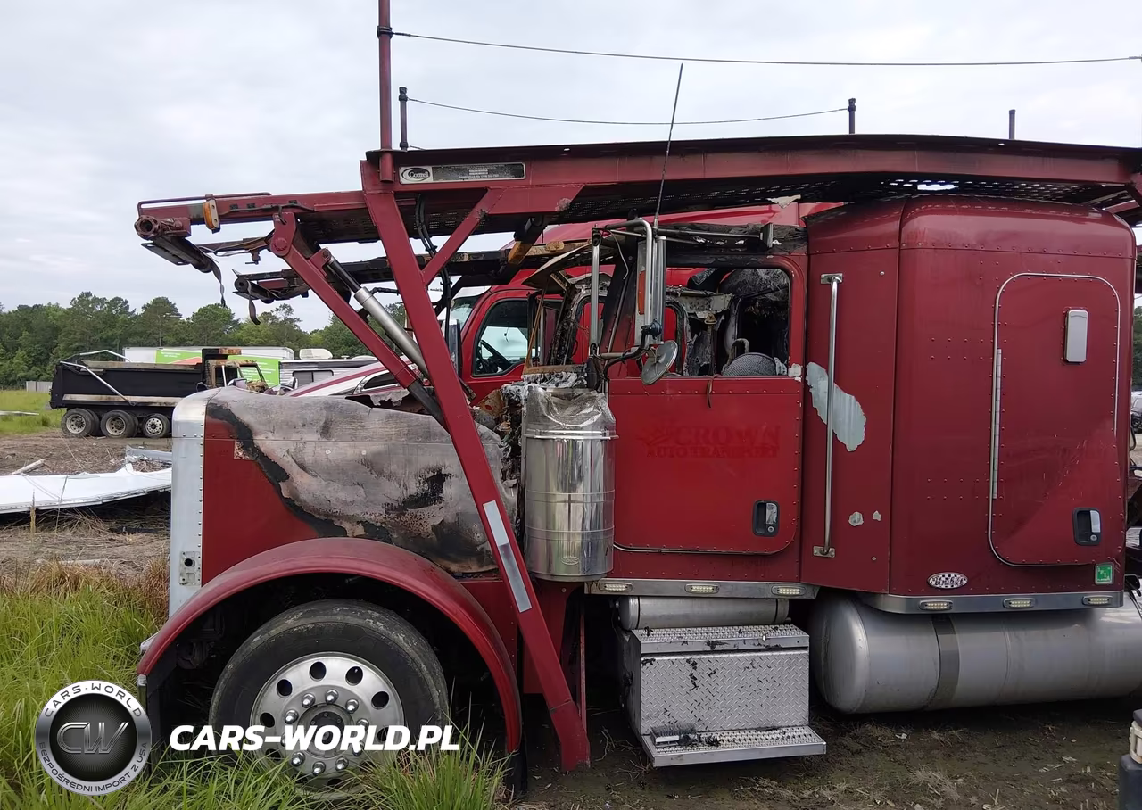 2006 Peterbilt 379 VIN:1NP5DB9X56D633478 - 11