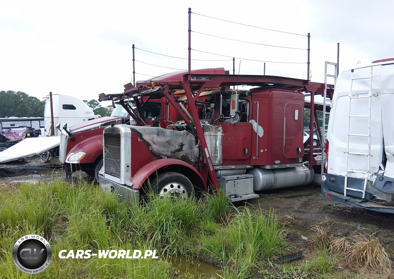 2006 Peterbilt 379 VIN:1NP5DB9X56D633478 - 2