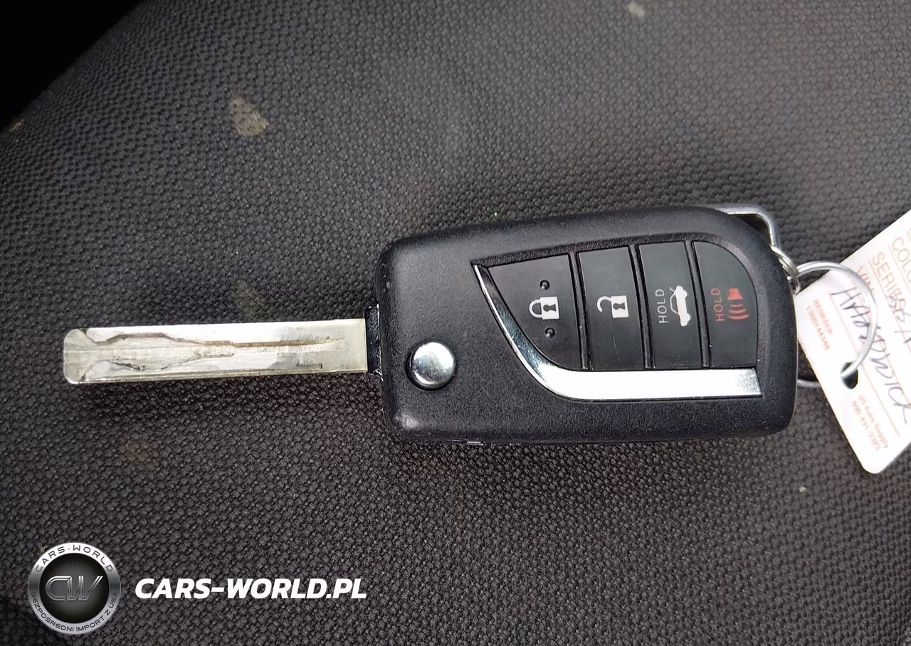 2021 Toyota Corolla Le VIN:JTDEPMAE9MJ175074 - 11