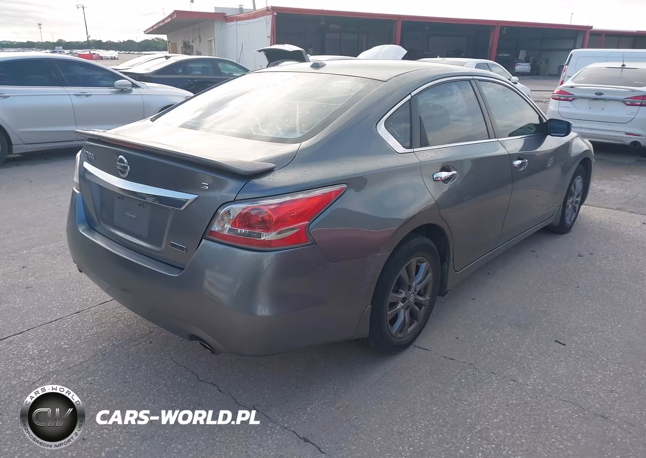 2015 Nissan Altima 2.5 S VIN:1N4AL3AP2FN918410 - 4
