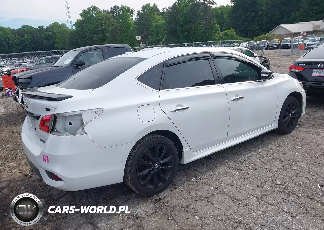 2018 Nissan Sentra Sr VIN:3N1AB7AP5JY276560 - 4