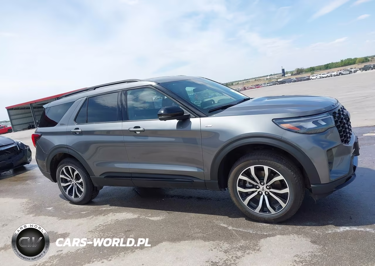 2026 Ford Explorer St-Line VIN:1FMUK8KH5TGA51370 - 13