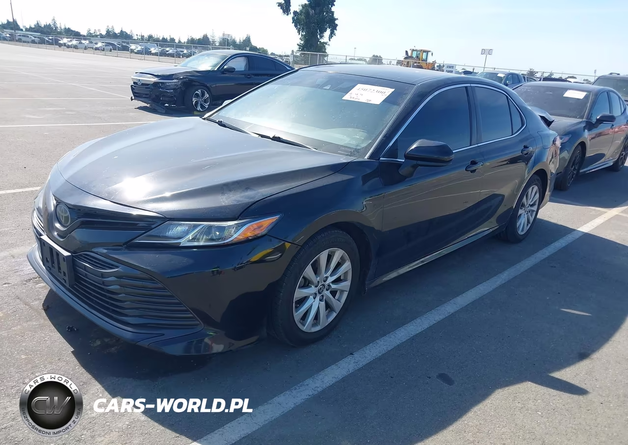 2018 Toyota Camry Le VIN:JTNB11HK9J3038811 - 2
