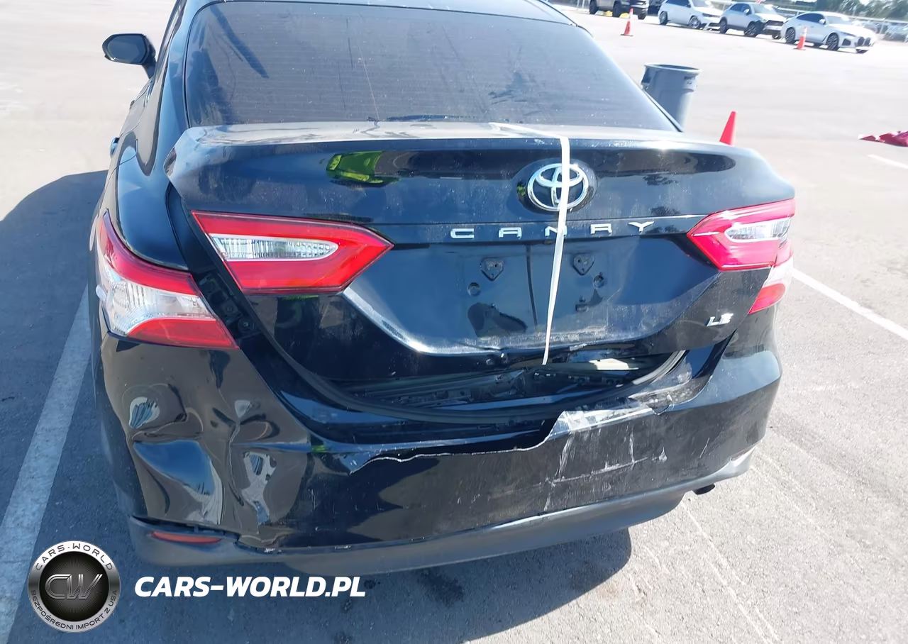 2018 Toyota Camry Le VIN:JTNB11HK9J3038811 - 6