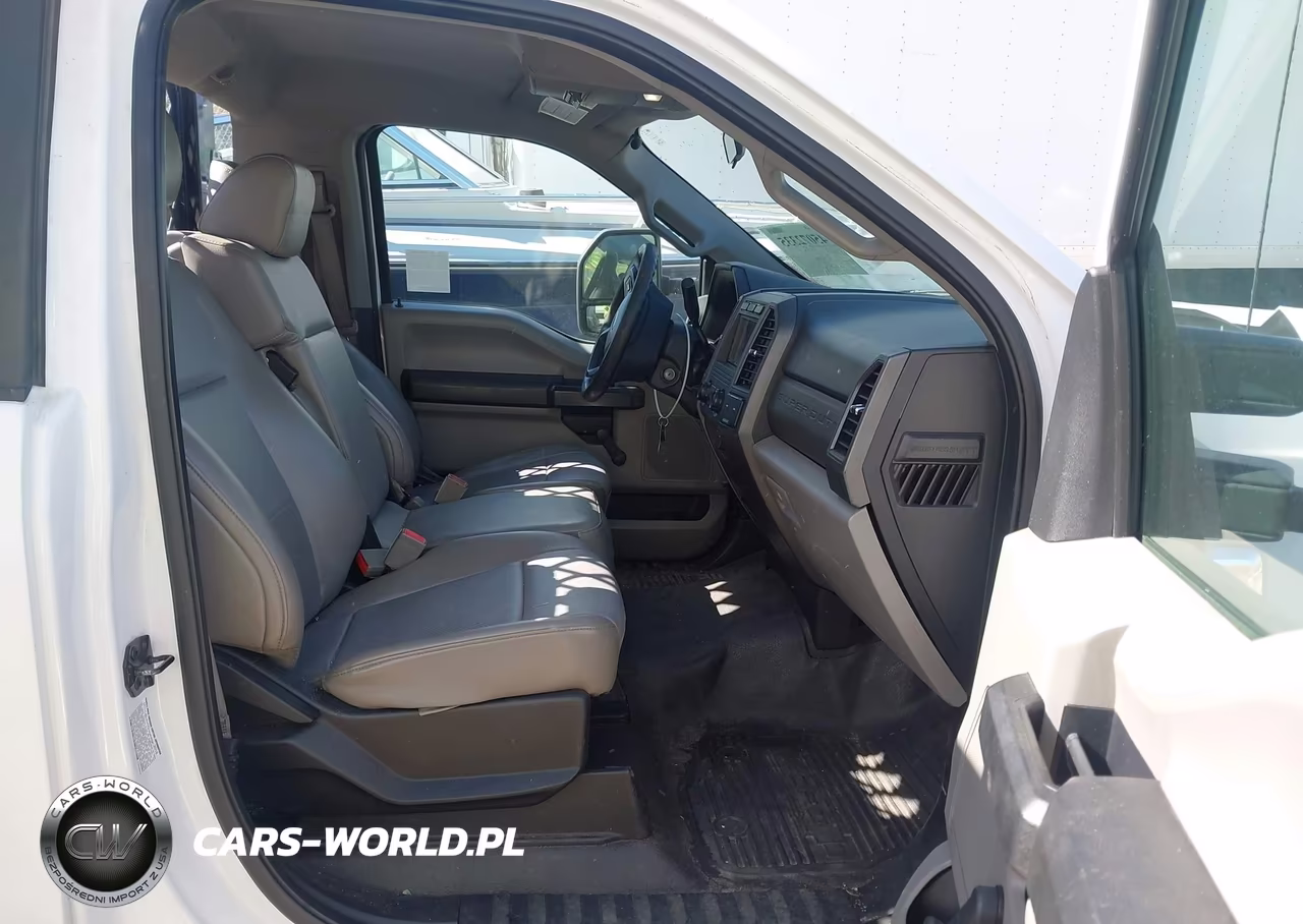 2018 Ford F-350 Chassis Xl VIN:1FDRF3G67JEC20043 - 7