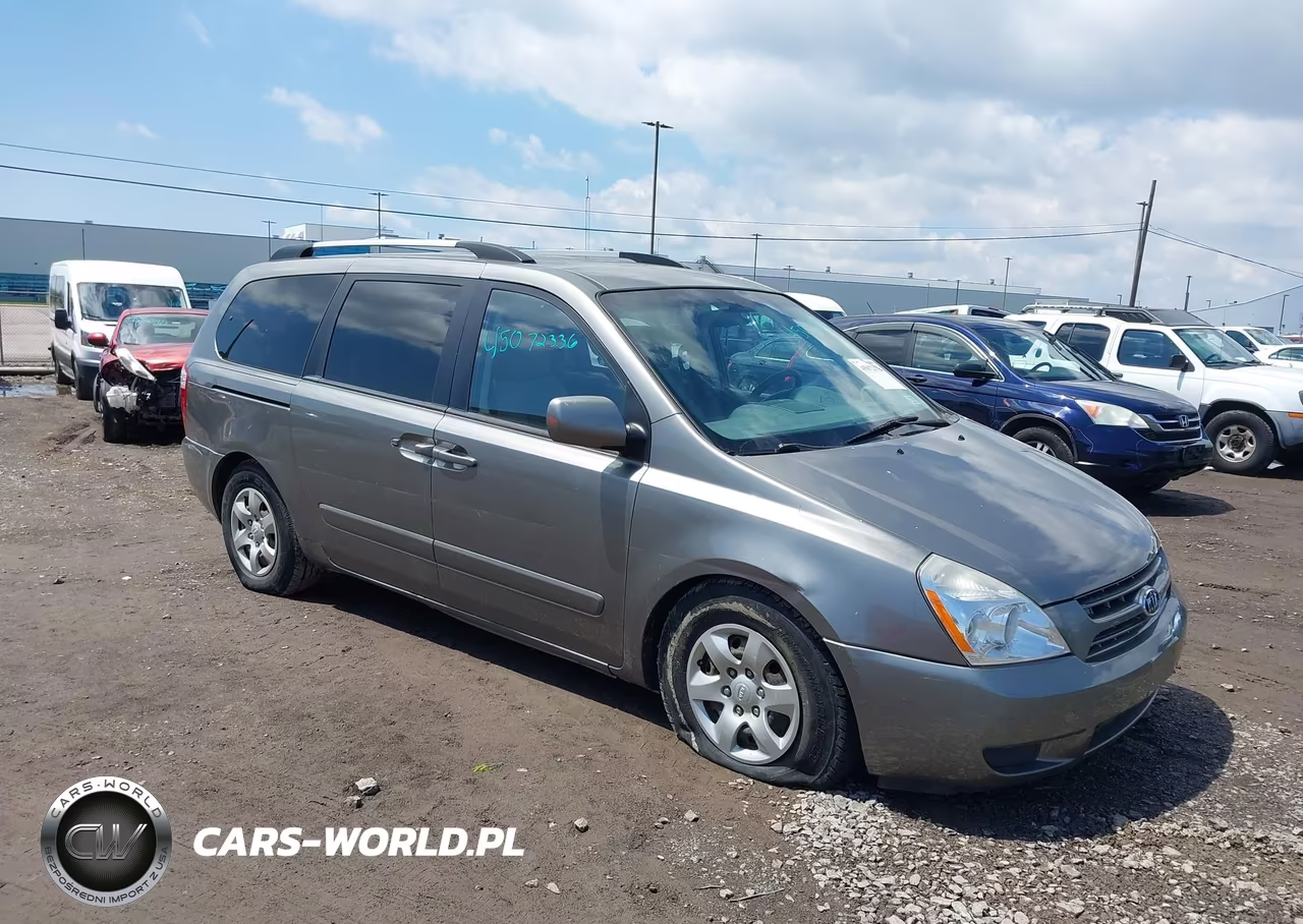2010 Kia Sedona Lx