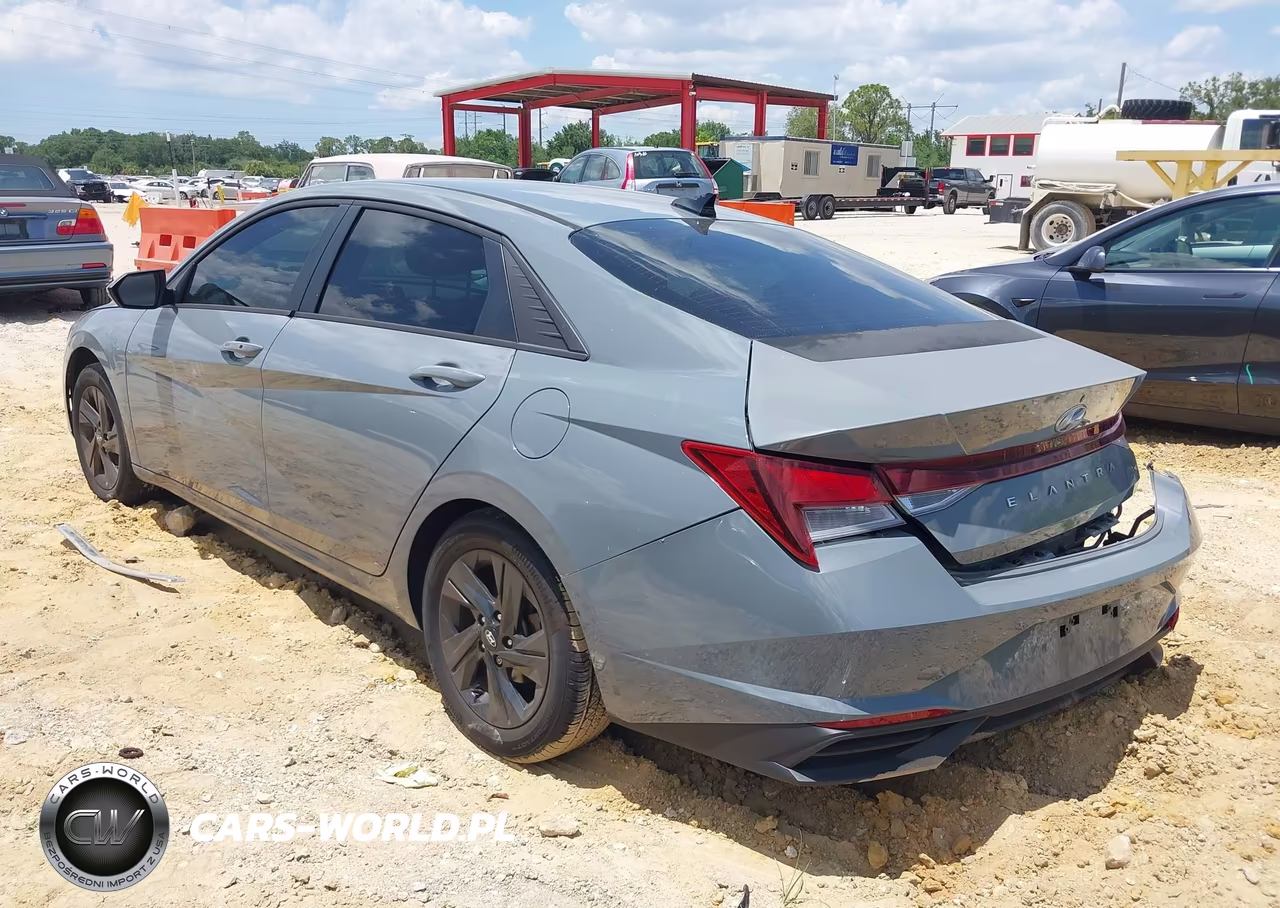 2022 Hyundai Elantra Sel VIN:KMHLS4AG7NU274706 - 3