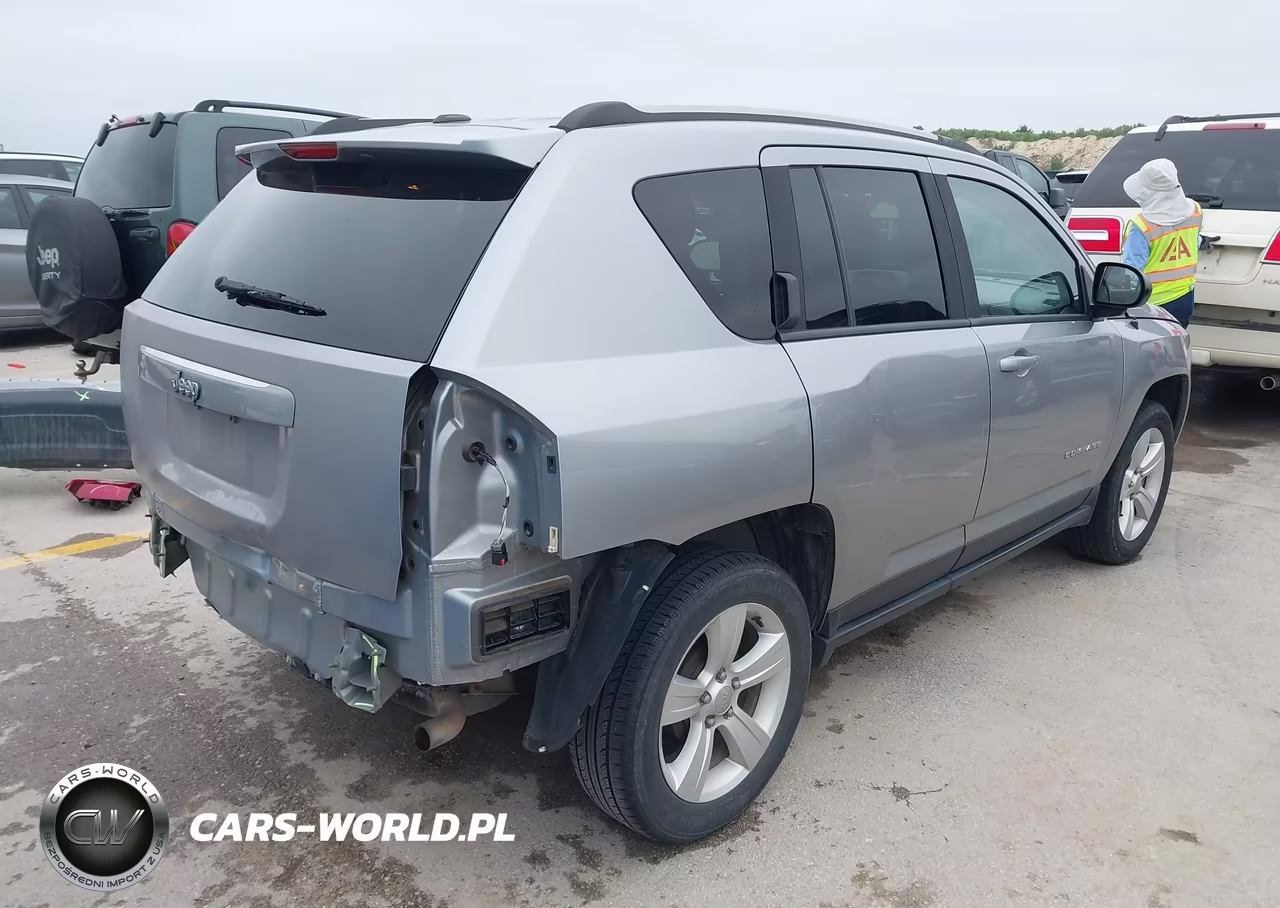 2016 Jeep Compass Sport VIN:1C4NJCBAXGD742841 - 4