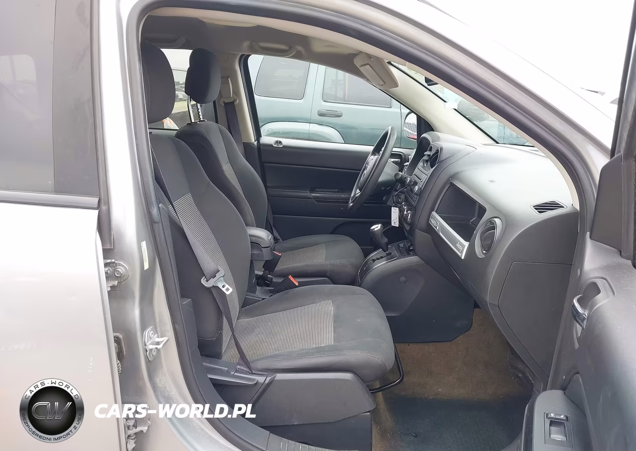 2016 Jeep Compass Sport VIN:1C4NJCBAXGD742841 - 5