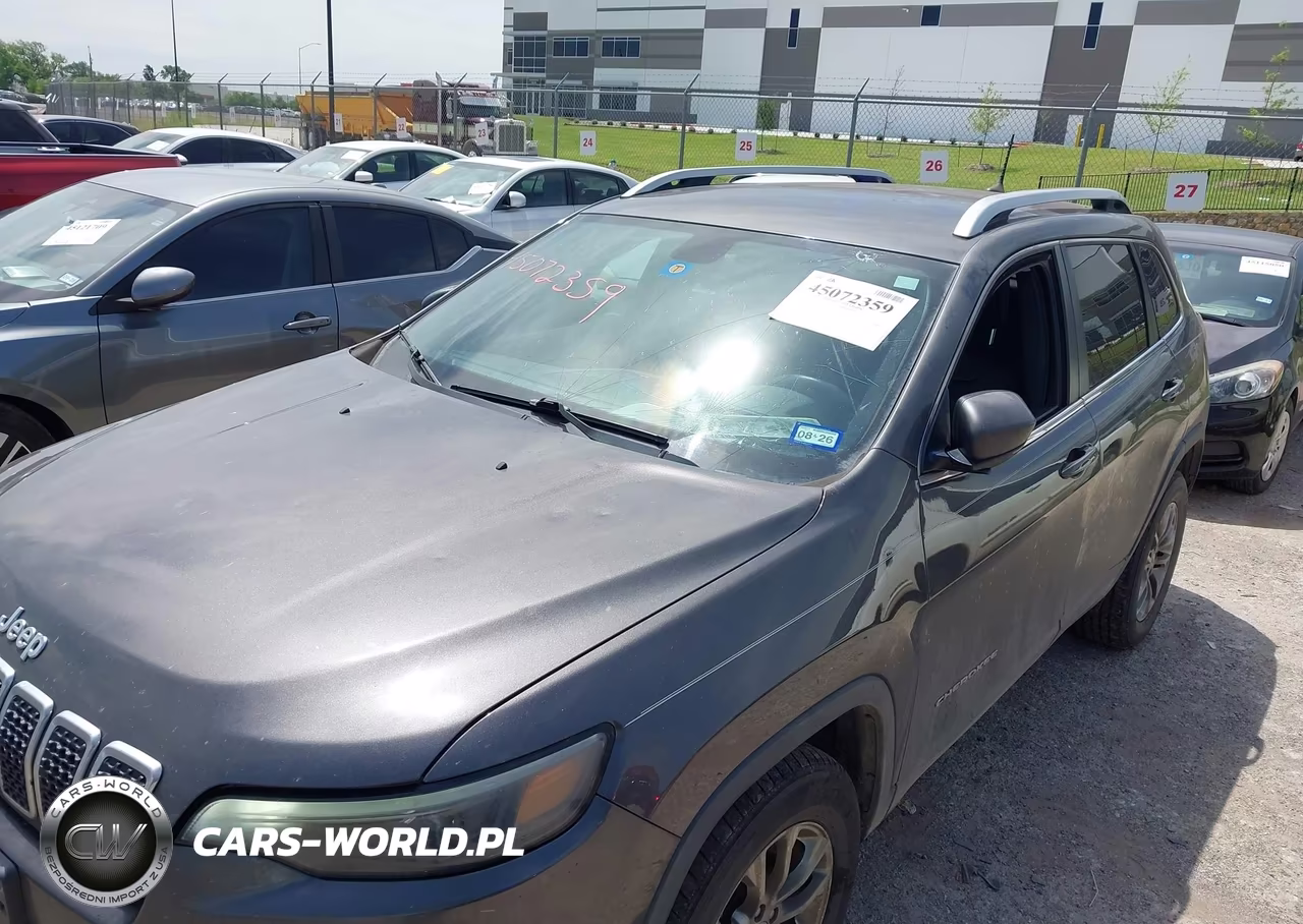 2019 Jeep Cherokee Latitude Plus 4X4 VIN:1C4PJMLN4KD287428 - 6