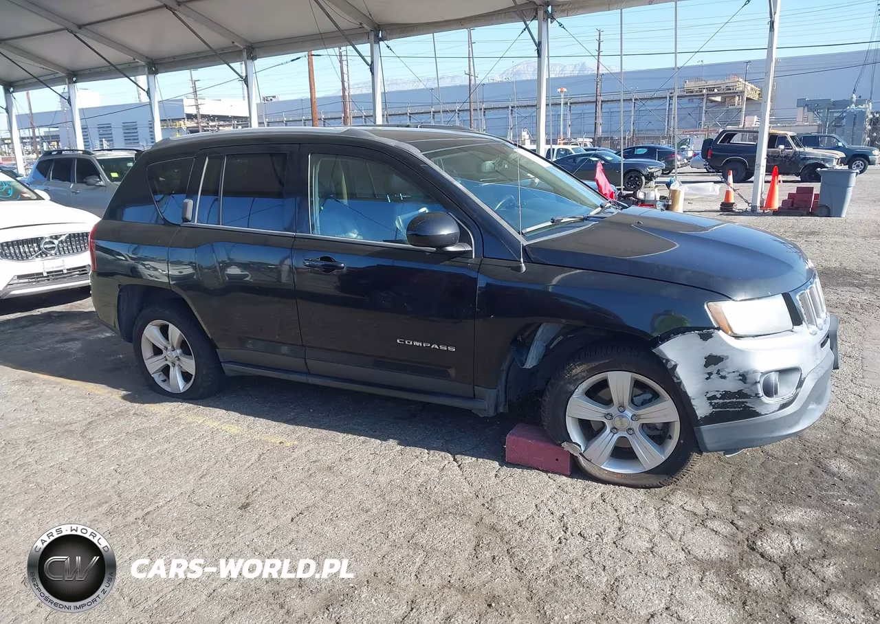 2016 Jeep Compass Latitude VIN:1C4NJDEB0GD614120 - 13