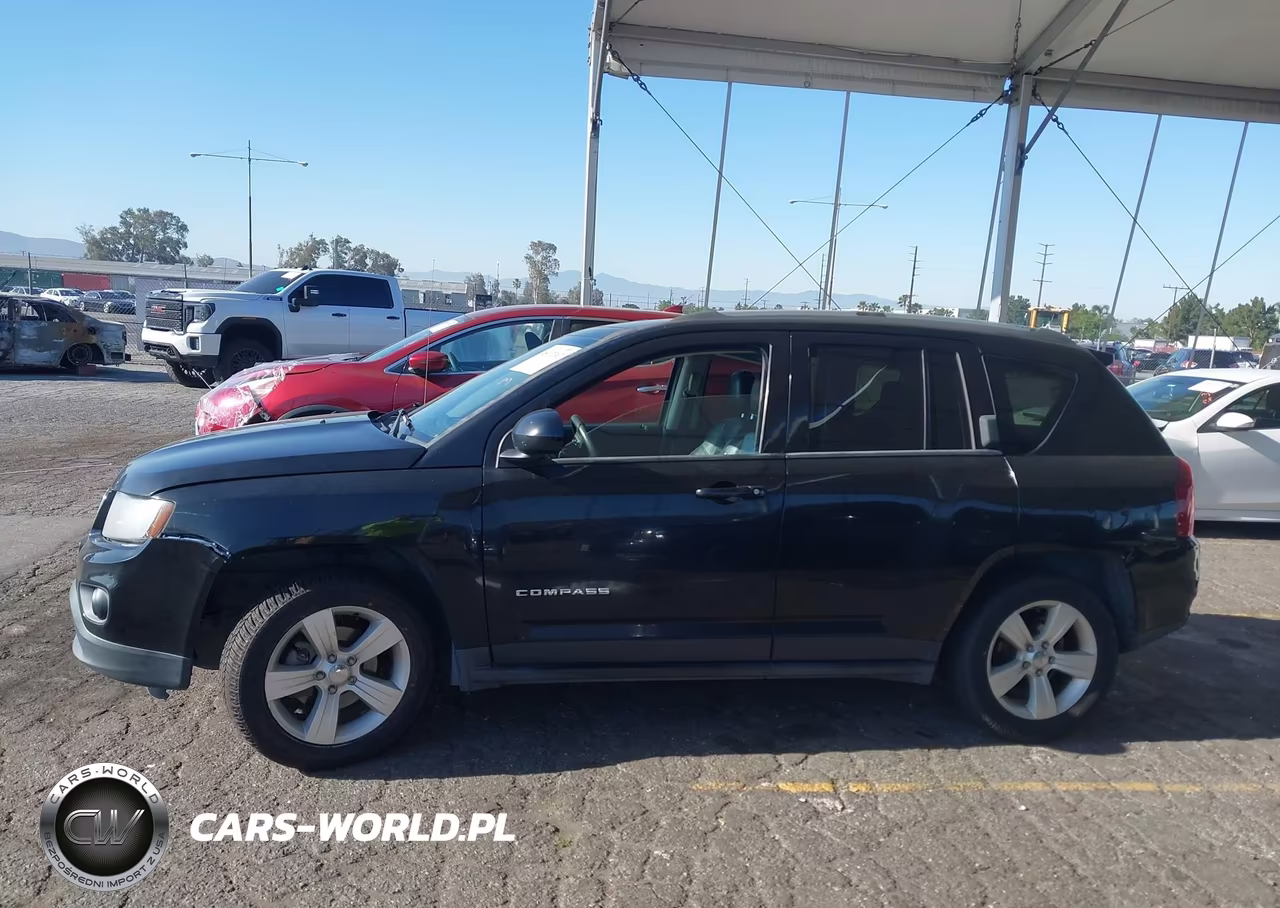 2016 Jeep Compass Latitude VIN:1C4NJDEB0GD614120 - 14