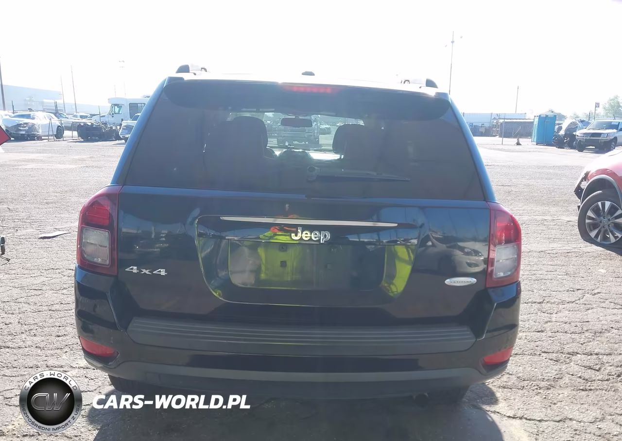 2016 Jeep Compass Latitude VIN:1C4NJDEB0GD614120 - 16