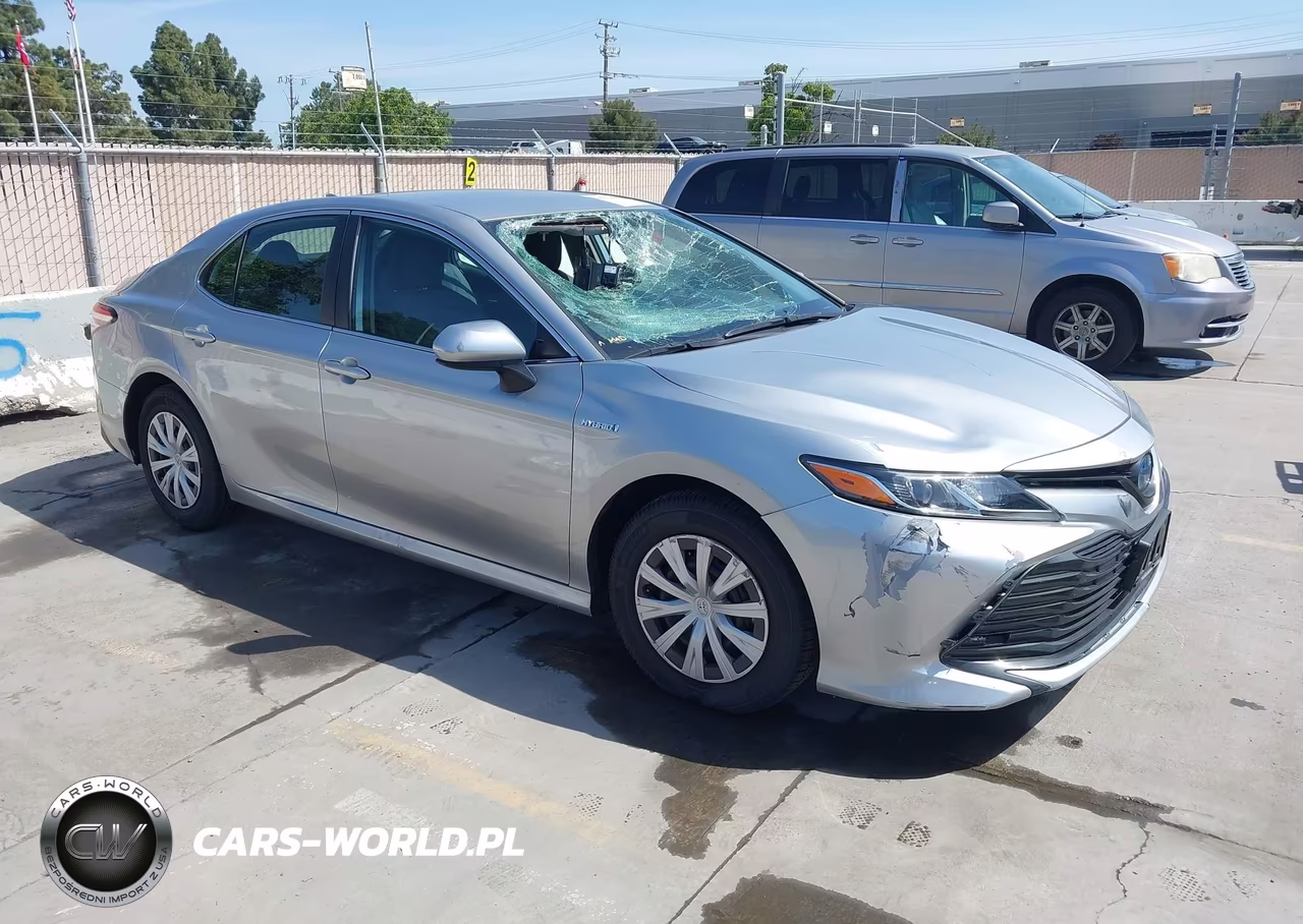 2020 Toyota Camry Le Hybrid