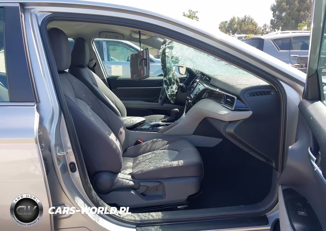 2020 Toyota Camry Le Hybrid VIN:4T1C31AK1LU543263 - 5