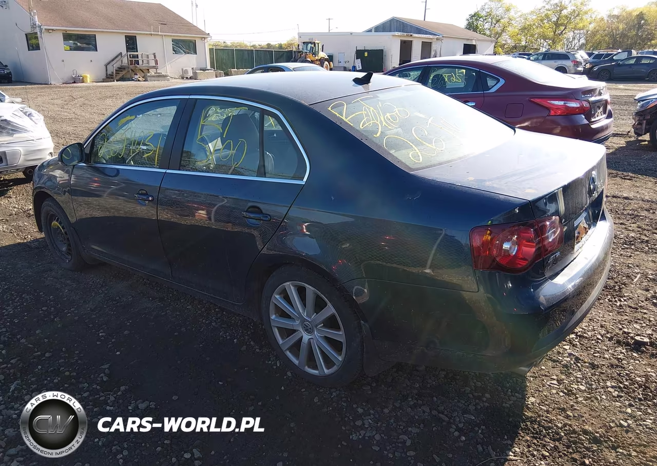2010 Volkswagen Jetta Limited Edition-Se-Sel VIN:3VWRZ7AJ8AM066157 - 3