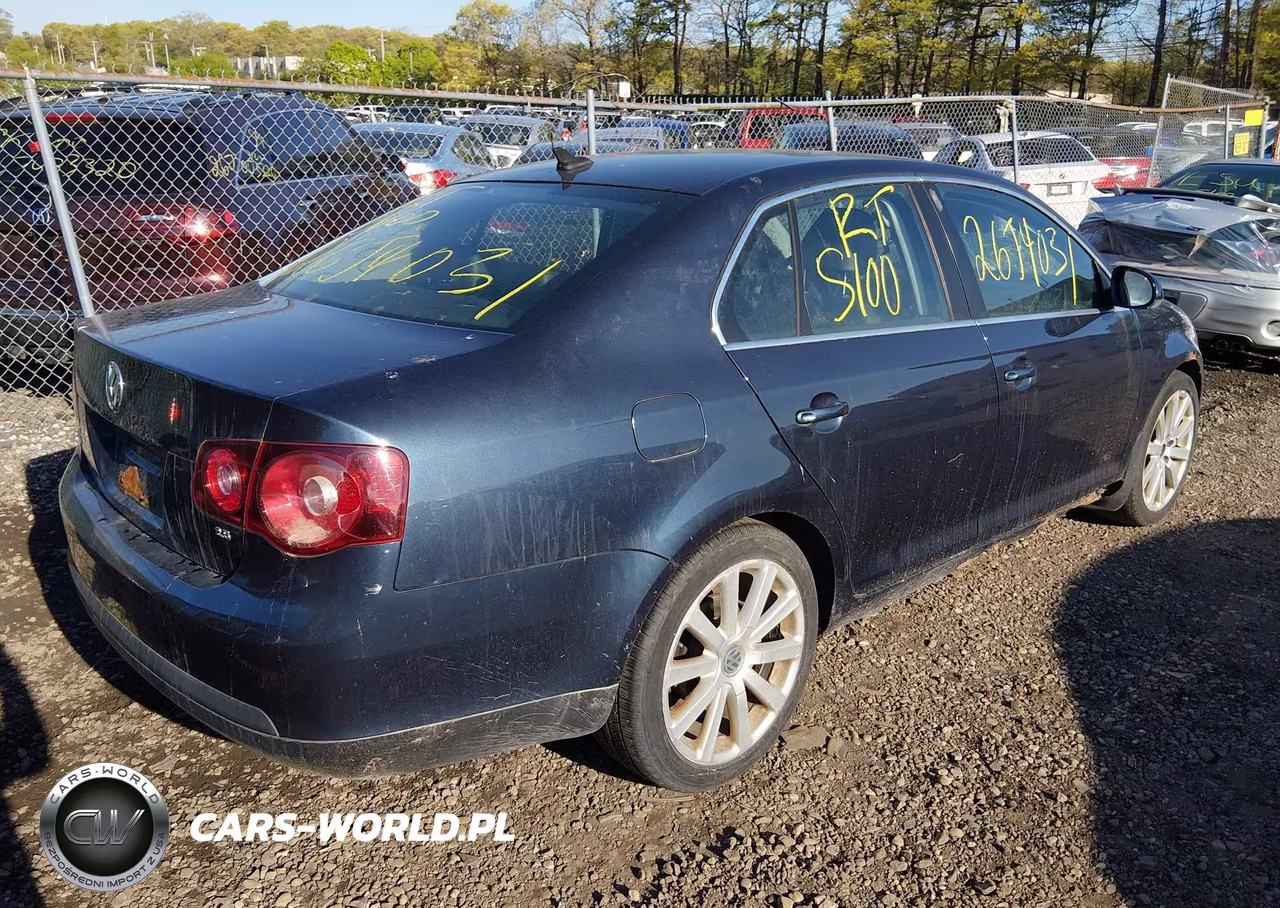 2010 Volkswagen Jetta Limited Edition-Se-Sel VIN:3VWRZ7AJ8AM066157 - 4