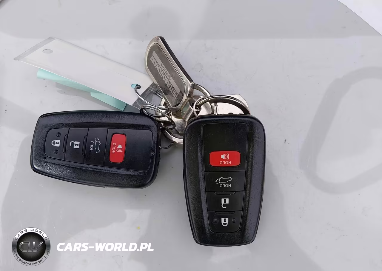 2021 Toyota Rav4 Hybrid Xle VIN:4T3RWRFV6MU028156 - 11